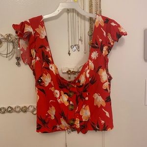 Floral crop top 🌼